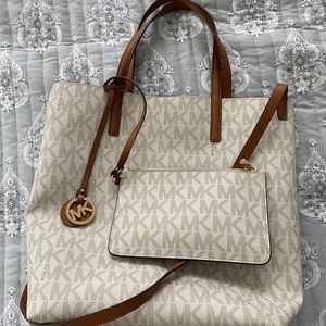 Michael Kors Tote/Bucket Bag with Matching Wallet